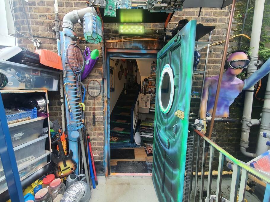 Cyber-Art Studio In Camden Londen Buitenkant foto